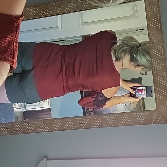 STUNNING DAYTRIP WOMENS EYELASH LACE V NECK COLD SHOULDER EVENING TOP - Picture 9 of 12